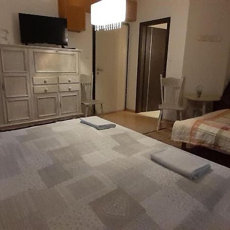 Oazis Apartmanhaz Hajduszoboszlo Exterior photo