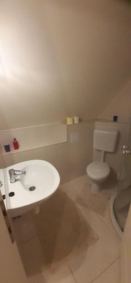 Oazis Apartmanhaz Hajduszoboszlo Exterior photo