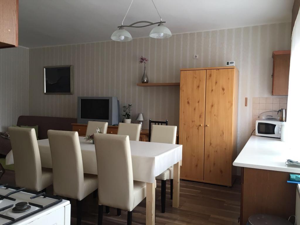 Oazis Apartmanhaz Hajduszoboszlo Room photo
