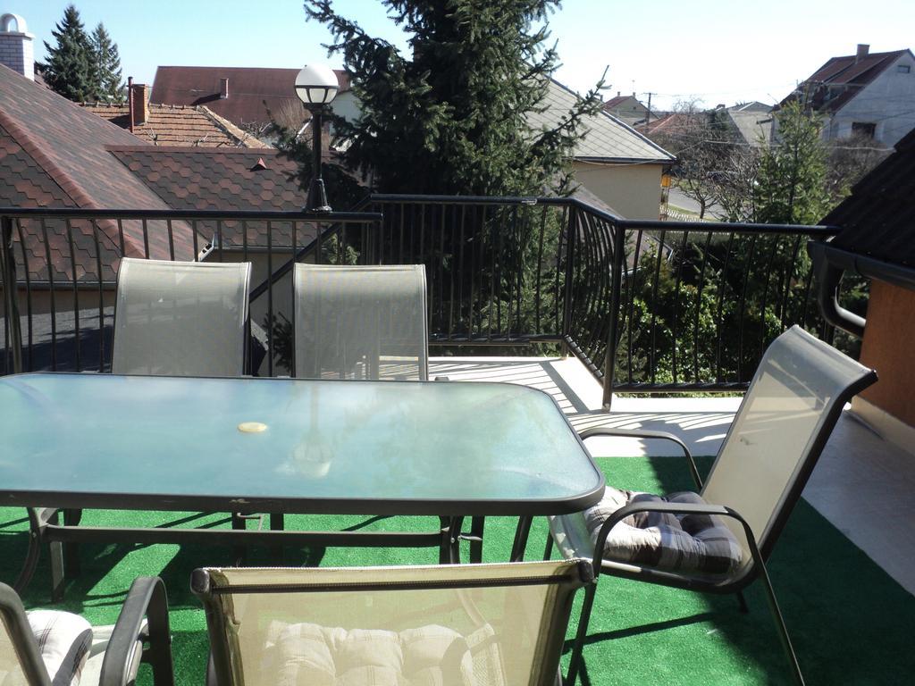 Oazis Apartmanhaz Hajduszoboszlo Room photo